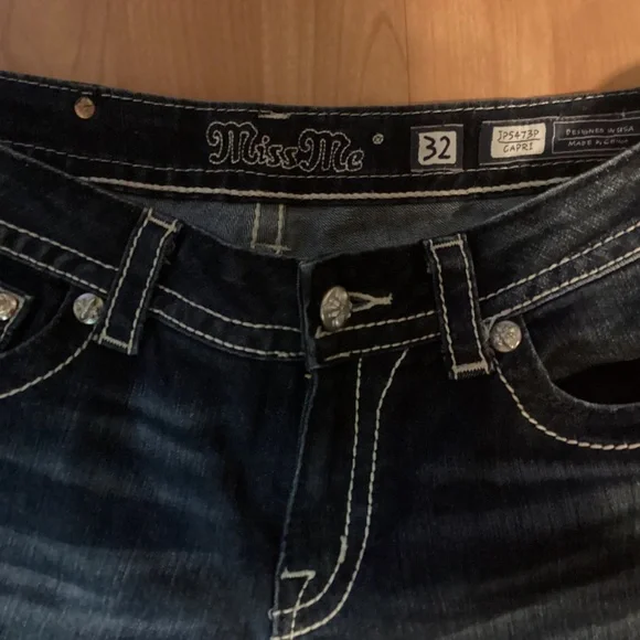 Miss Me Jean Capris size 32 - Picture 2 of 4
